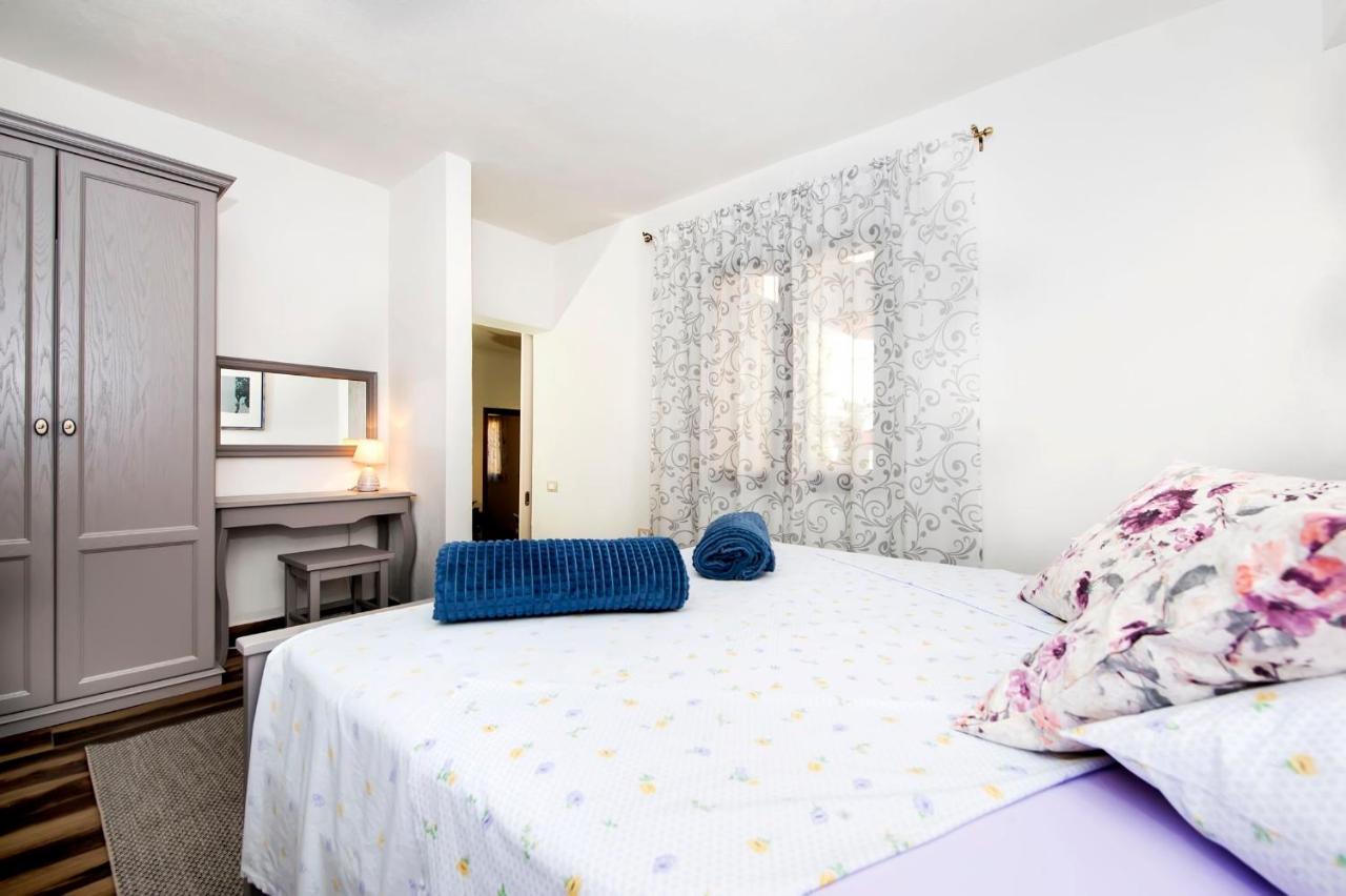 Apartament Karmen *